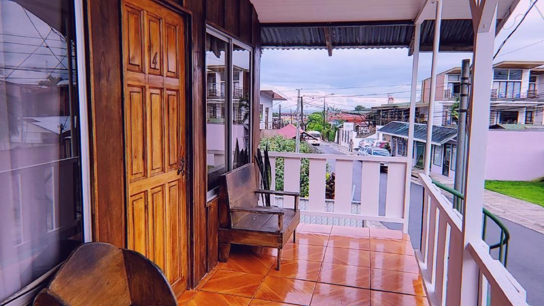 Alpha Arenal Hostel La Fortuna 外观 照片